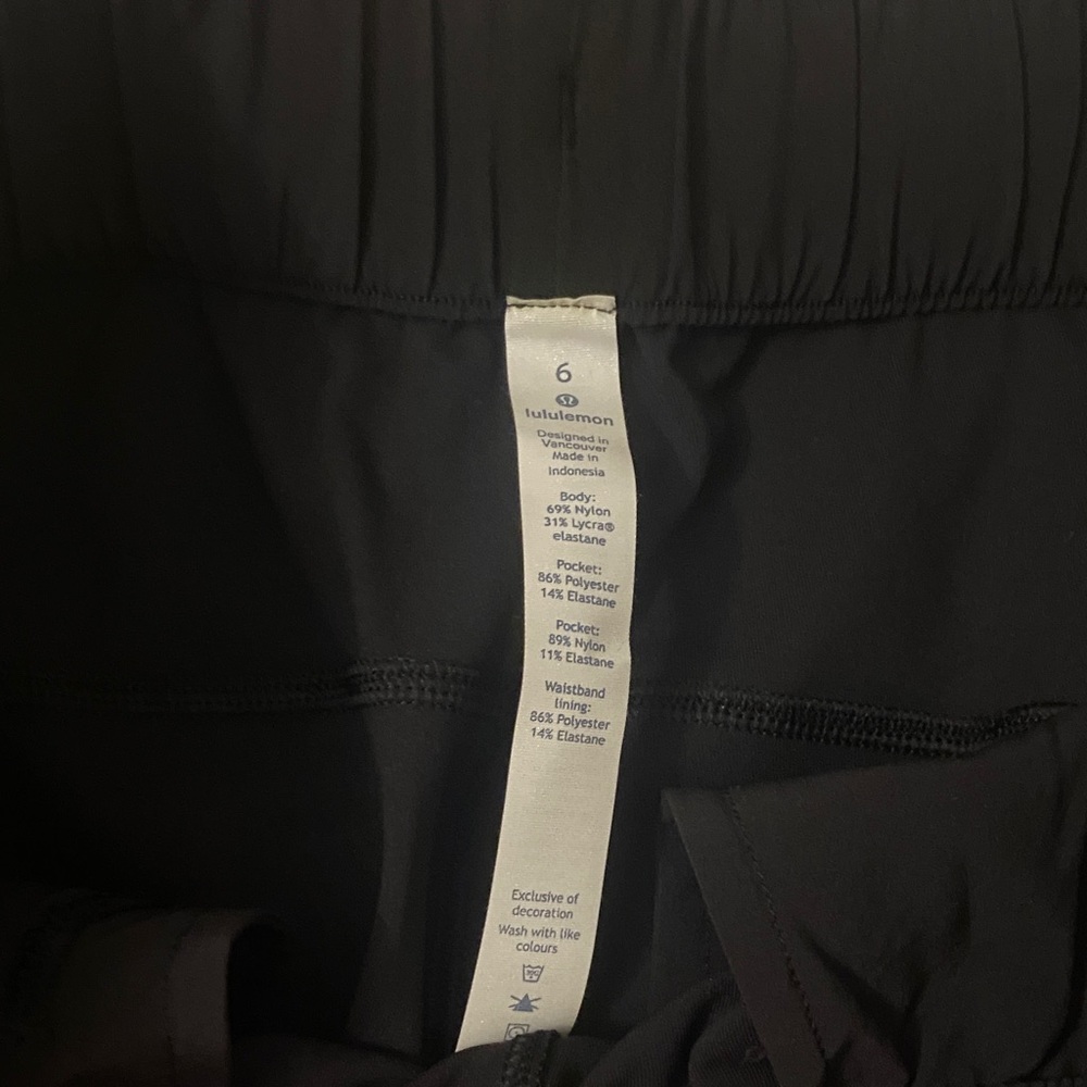 NWT Lululemon Shorts - Picture 6 of 6